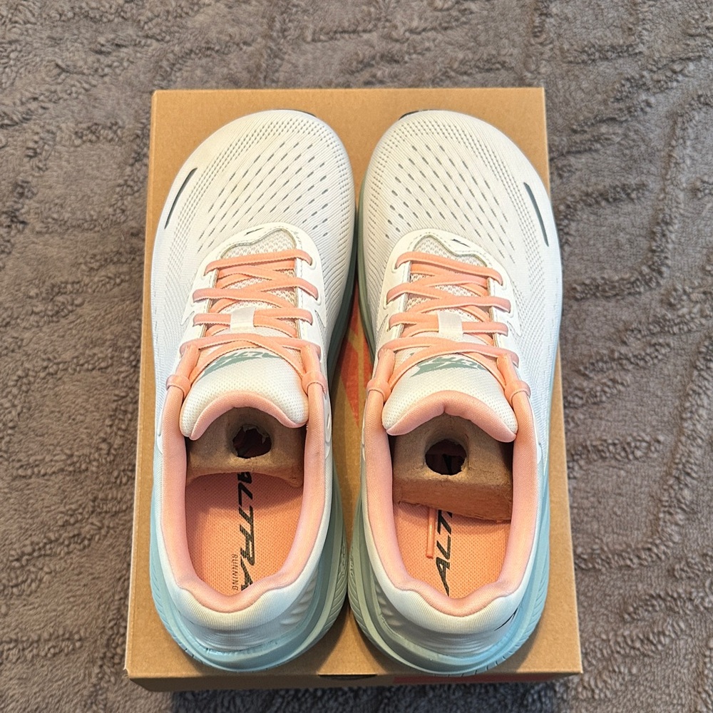 Altra Women's Olympus 2 Running Shoes - Cream with Peach Accents - Picture 3 of 5